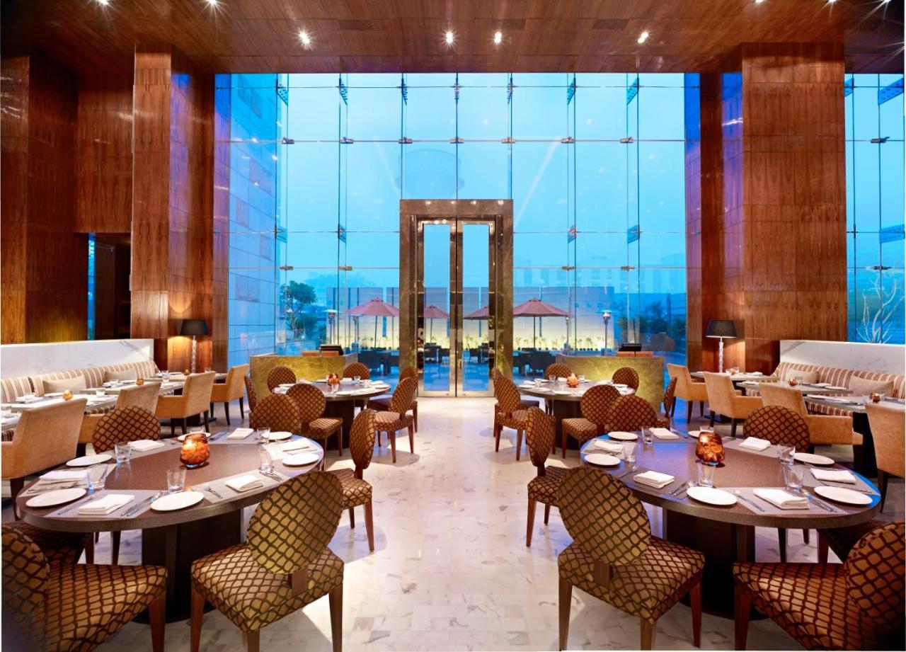 Taj City Centre Gurugram Gurgaon Ngoại thất bức ảnh The restaurant