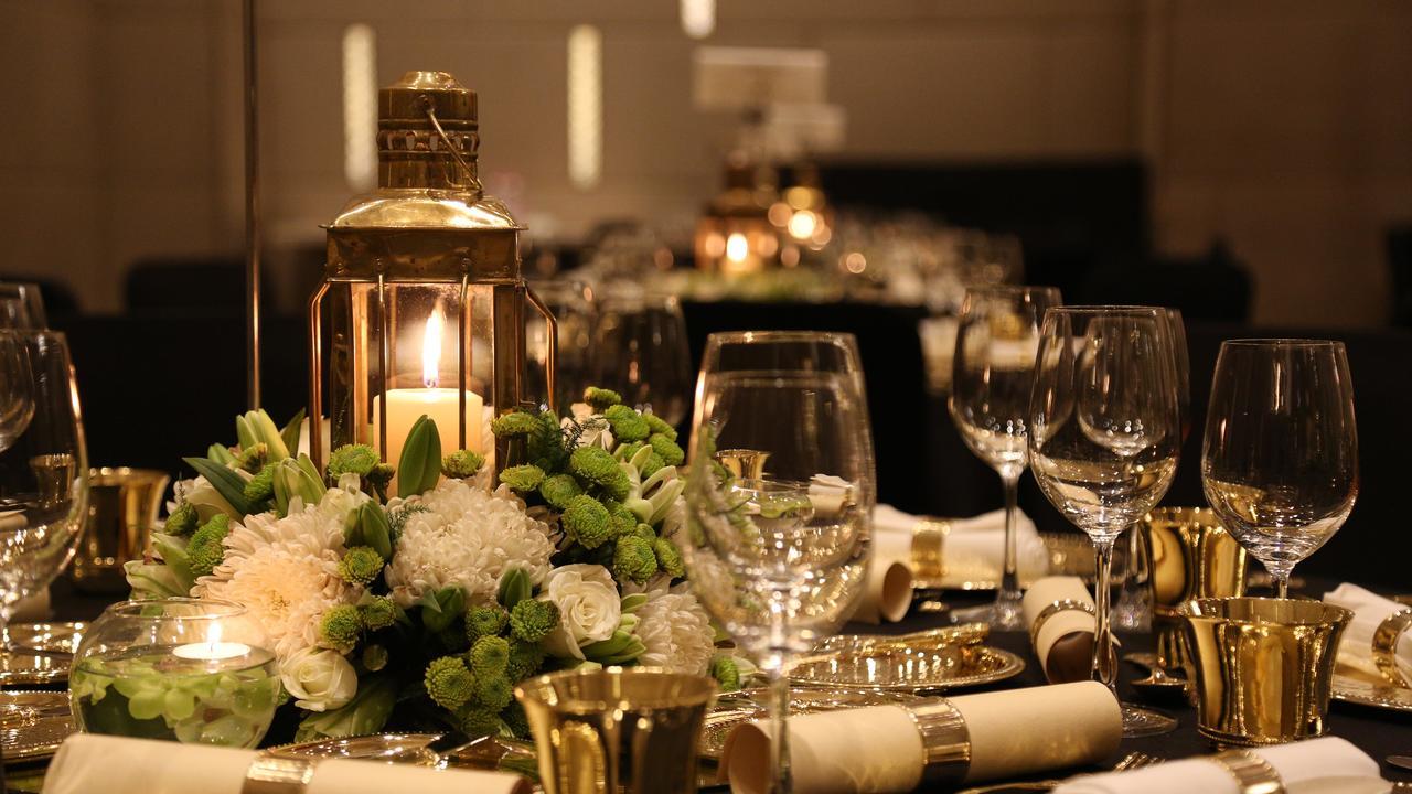 Taj City Centre Gurugram Gurgaon Ngoại thất bức ảnh A Christmas table setting