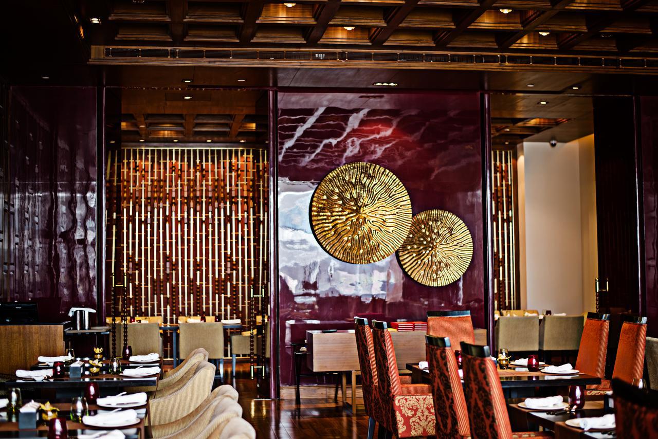 Taj City Centre Gurugram Gurgaon Ngoại thất bức ảnh Interior of the restaurant
