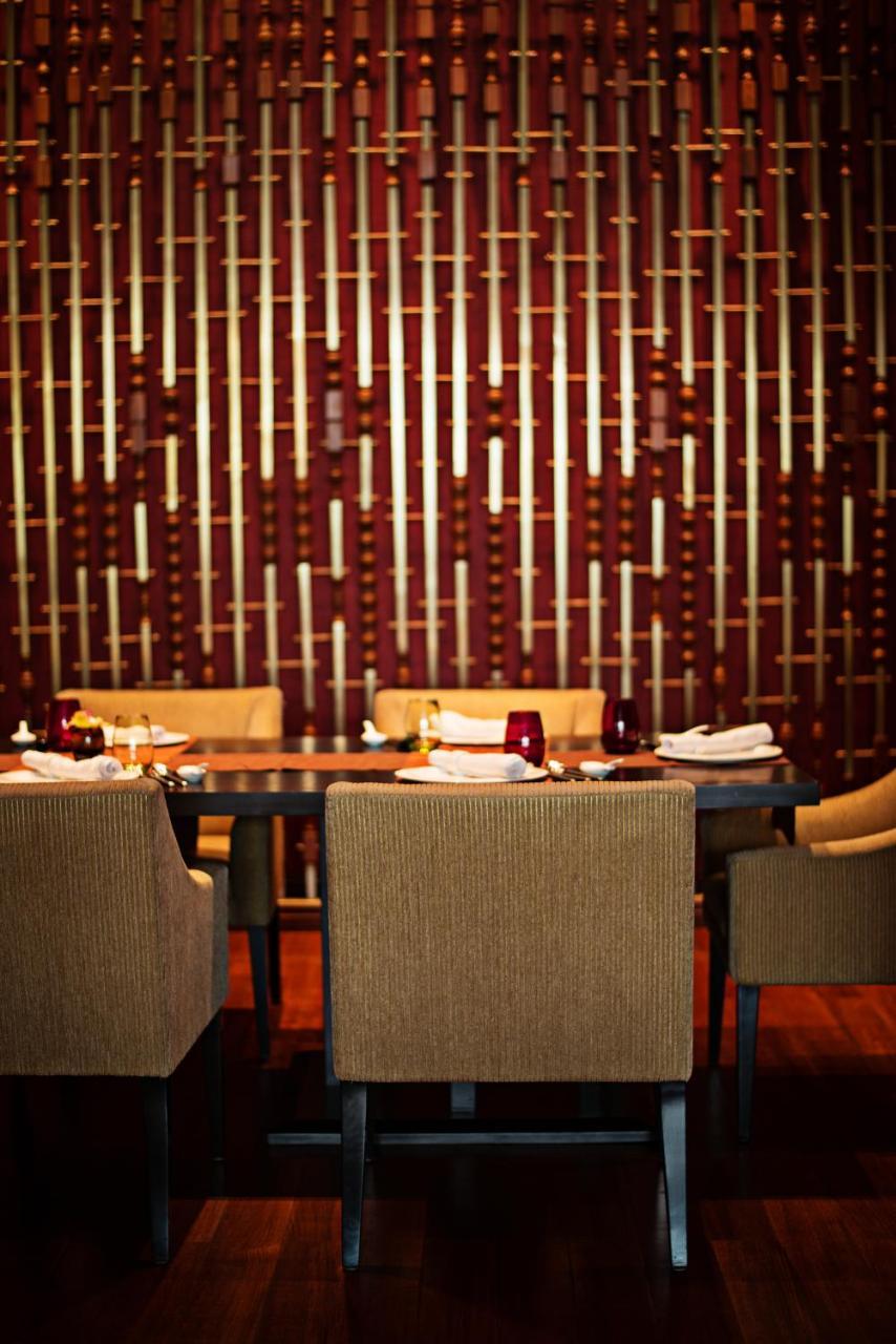 Taj City Centre Gurugram Gurgaon Ngoại thất bức ảnh The interior of the restaurant