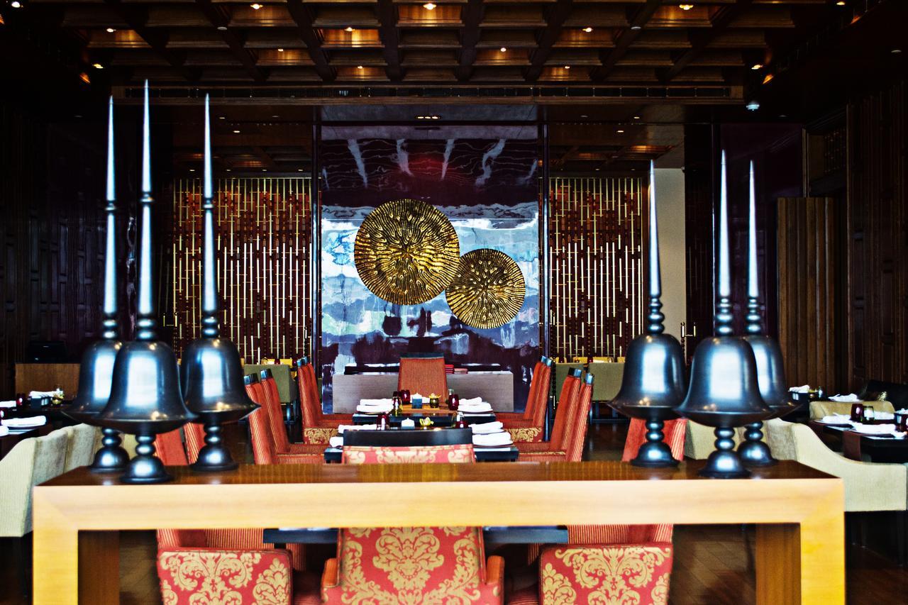 Taj City Centre Gurugram Gurgaon Ngoại thất bức ảnh The interior of the restaurant