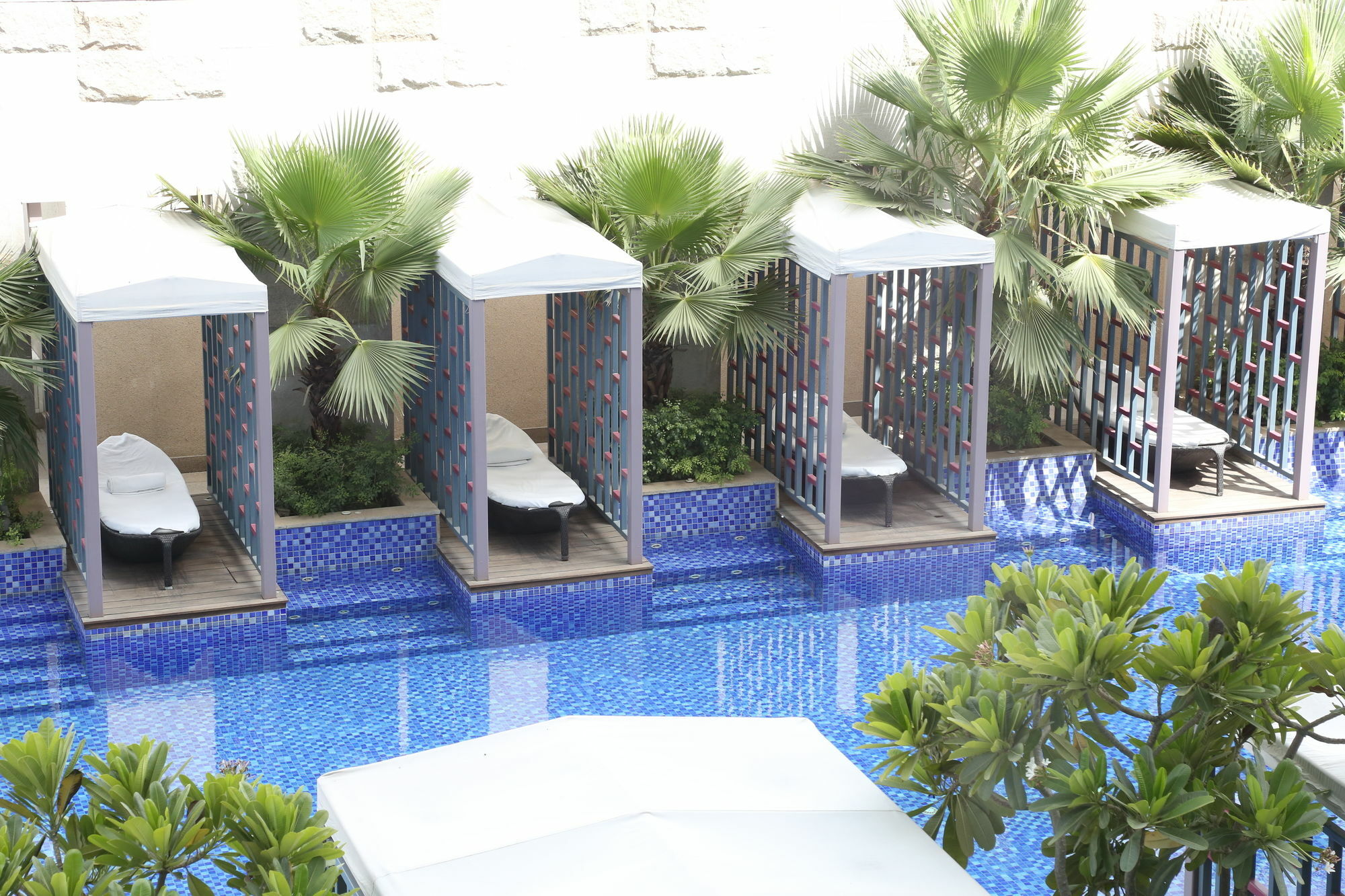 Taj City Centre Gurugram Gurgaon Ngoại thất bức ảnh The swimming pool at the hotel