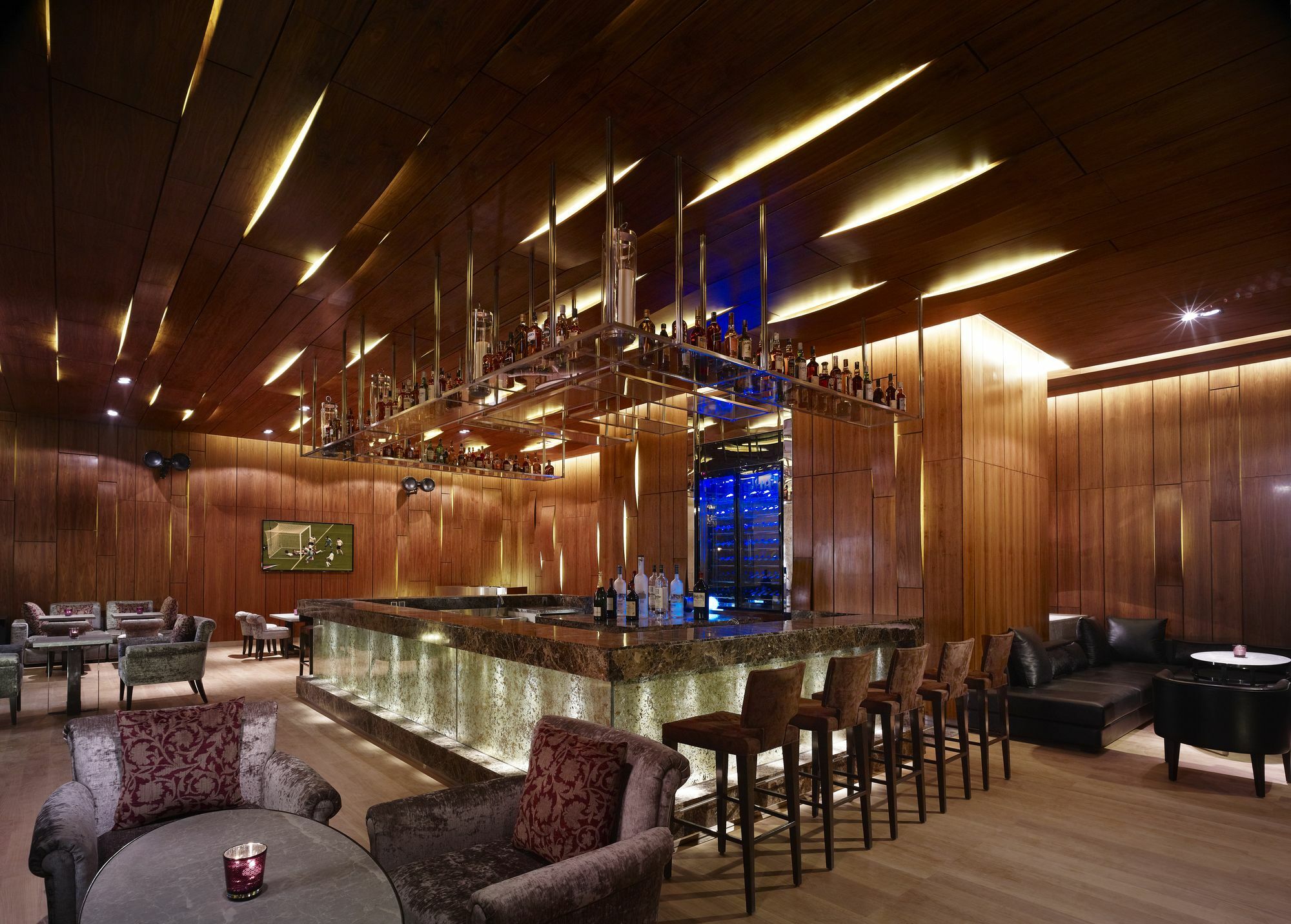 Taj City Centre Gurugram Gurgaon Ngoại thất bức ảnh The bar at the 101 lounge